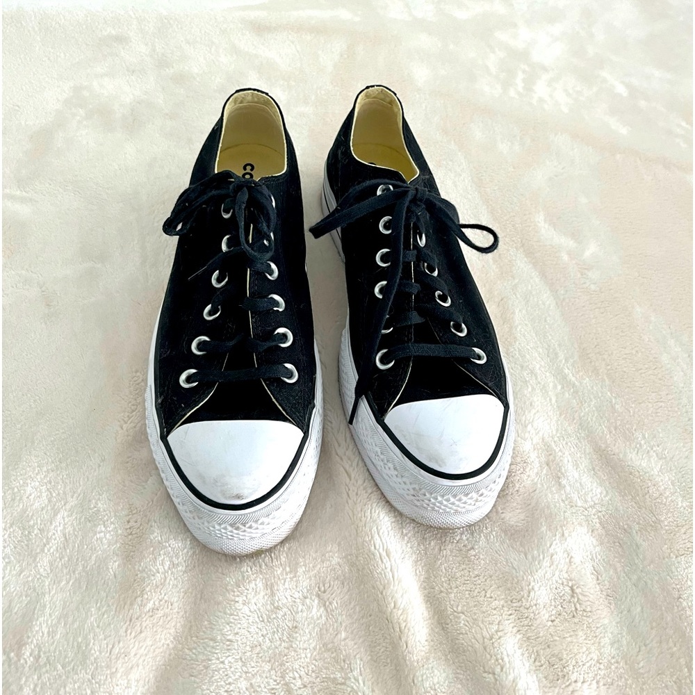 Converse low top platform shoes, says size 8.5,  fits my size 9 perfect, black